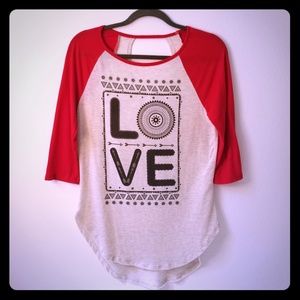 No Boundaries Junior Women Graphic Keyhole back Sh